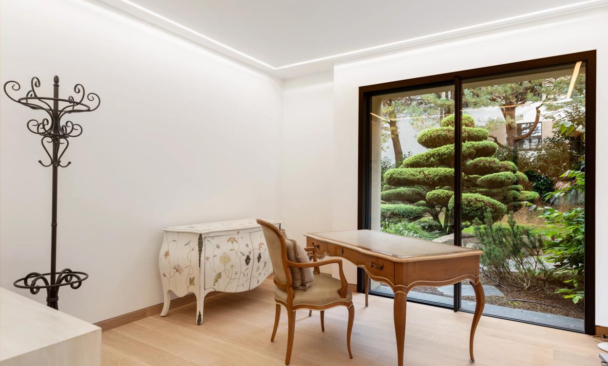 Townhouse moderne – Un oasis urbain d'exception image